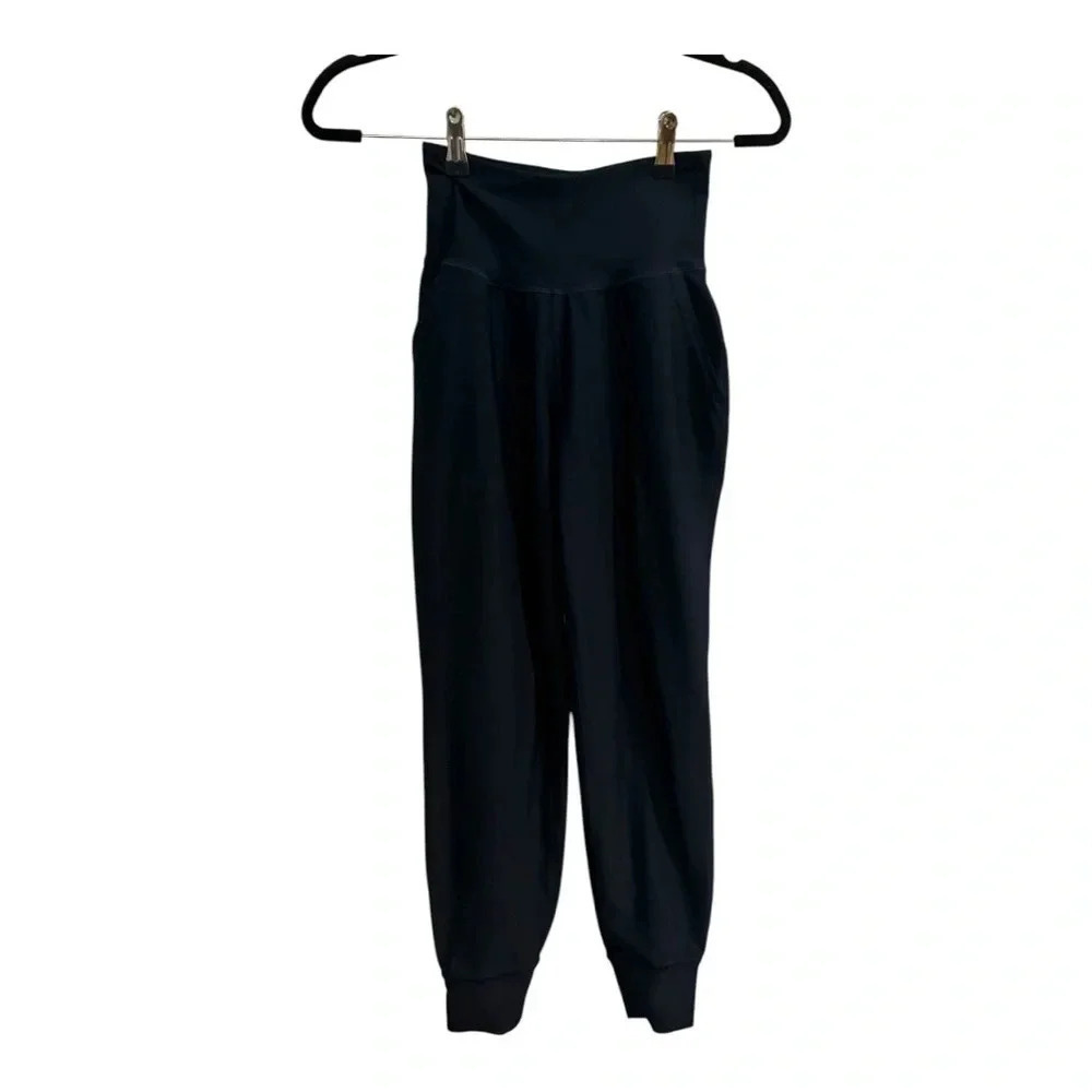 Old Navy Active High Waisted Powersoft 7/8 length Joggers Navy Blue Size XS